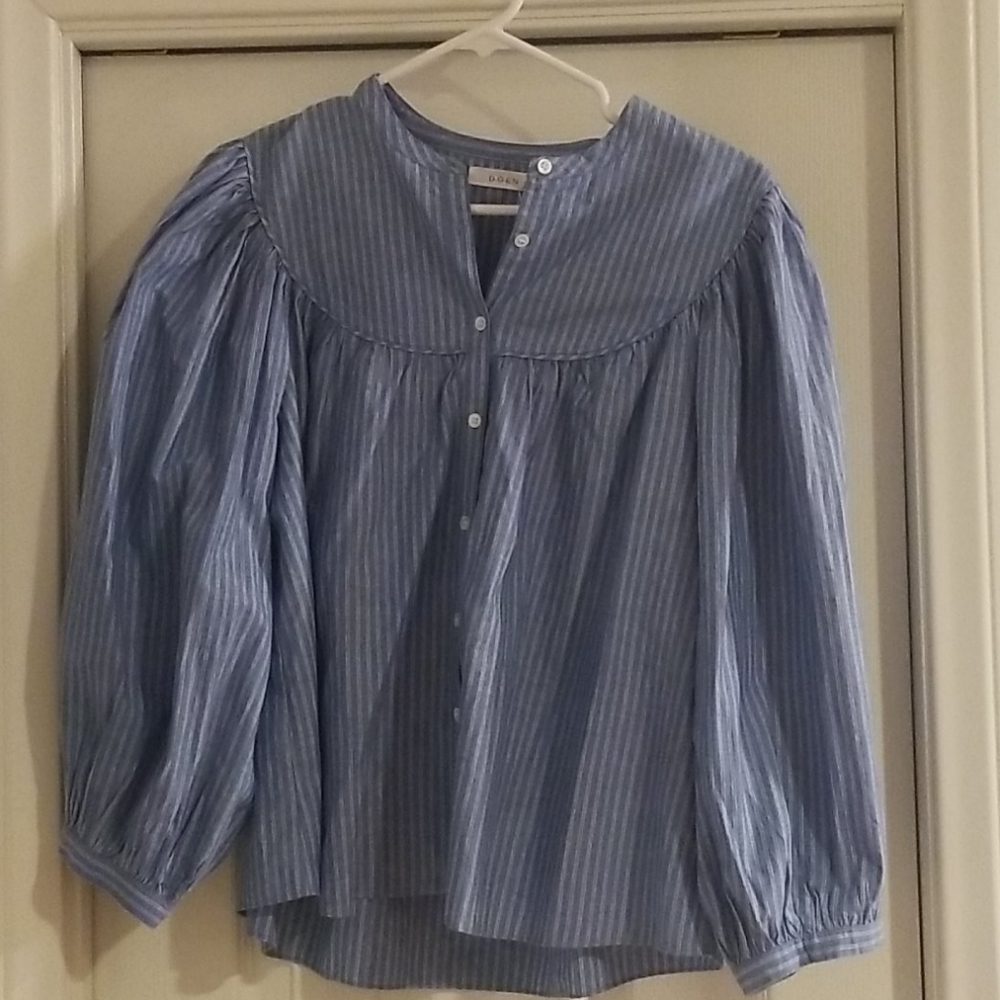 Doen Blue and White Striped Button-Front Peasant Blouse